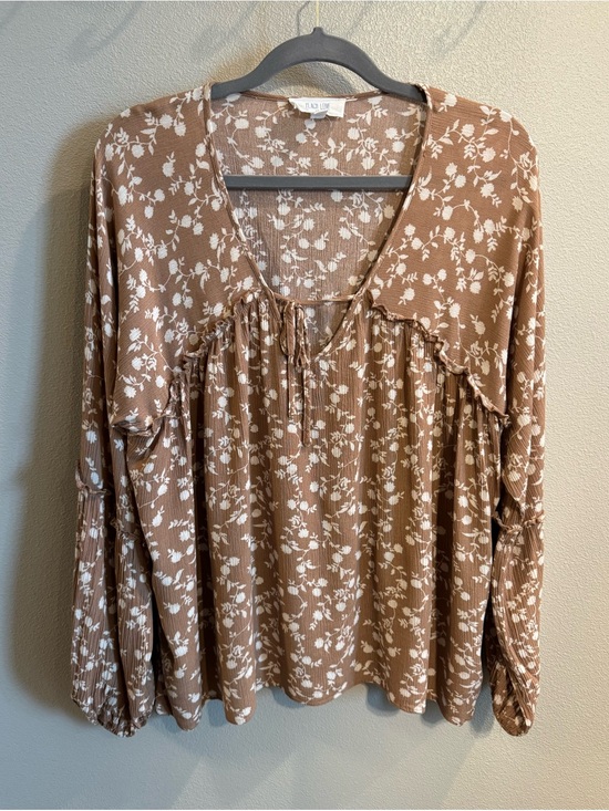 Peach Love California Tops - ⭐ 2/$20 Peach Love California Tan Floral Peasant Top